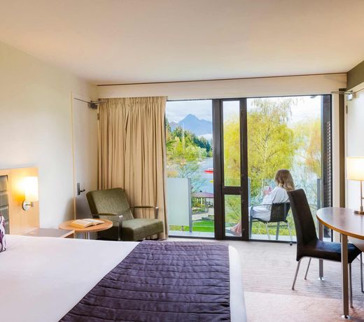 Novotel Queenstown Lakeside