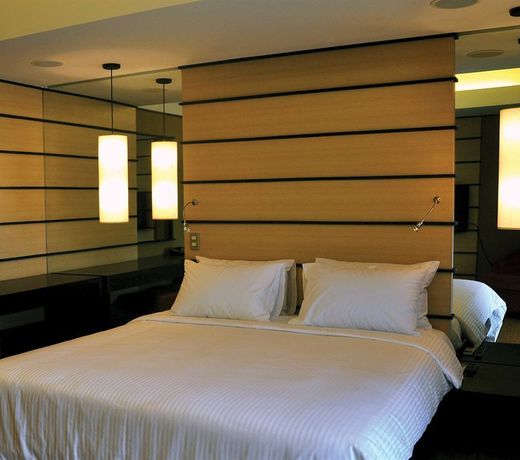 Soleste Suites