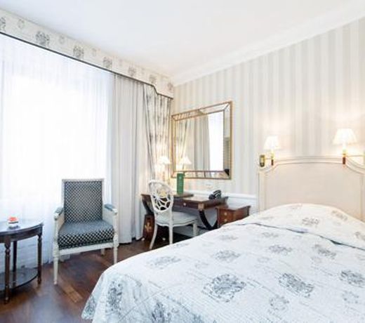 Hotel Bristol
