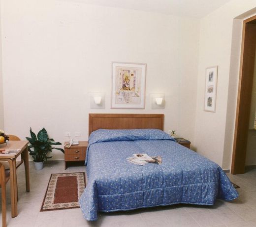 Alon Hotel