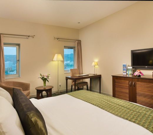 Al Falaj Hotel
