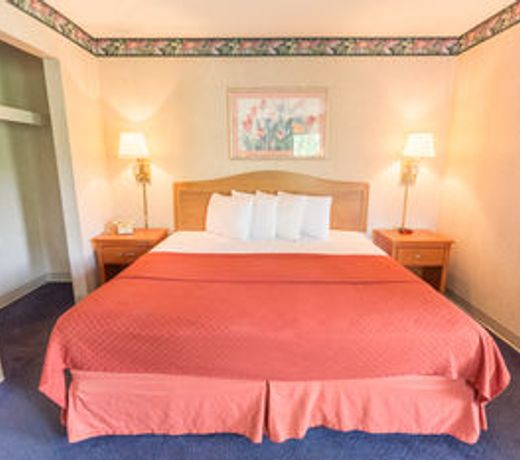 Twin Mountain Inn & Suites