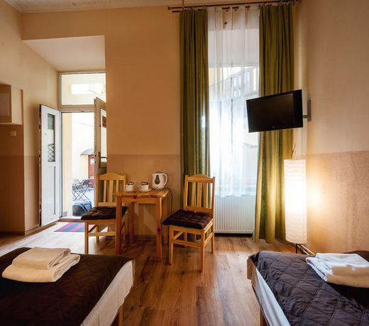 Station Aparthotel