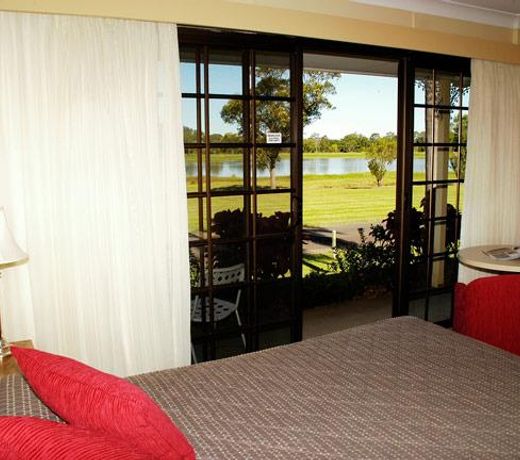 Lakeside Lodge Motel