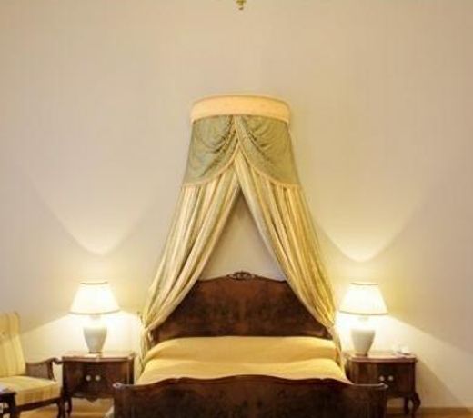 Grand Hotel