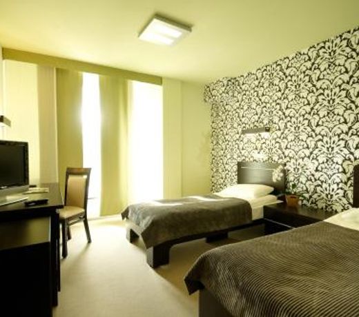 Hotton Hotel