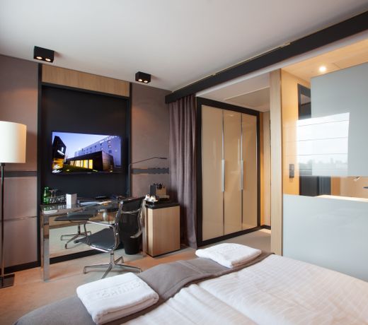 Ilonn Hotel