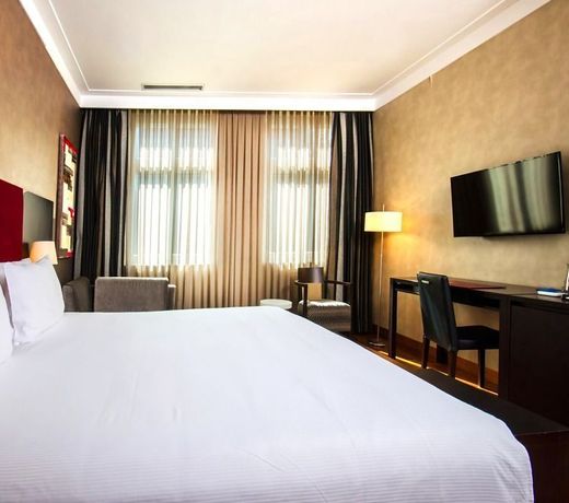 Hotel NH Poznan