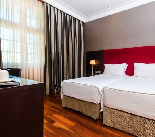 Hotel NH Poznan