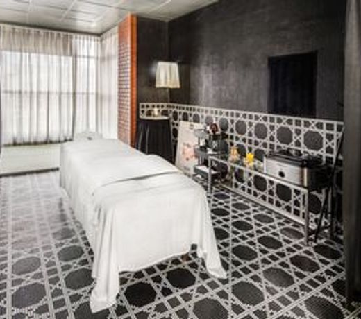 City Park Hotel & Residence
