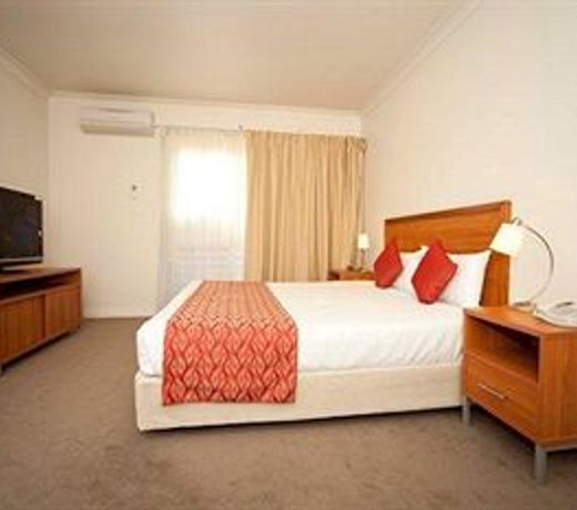 Leisure Inn Spires