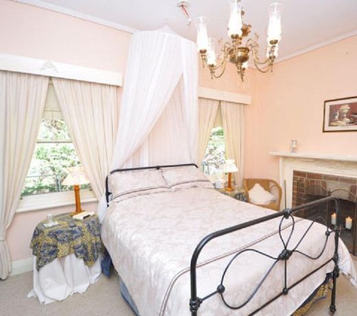 Woodford of Leura