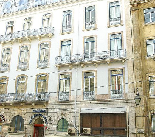 Grande Pensao Residencial Alcobia
