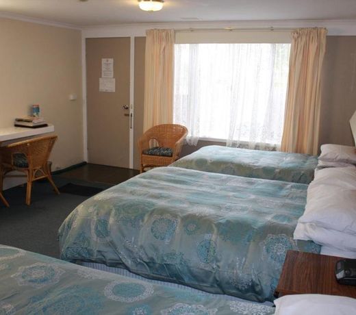 Opal Motel