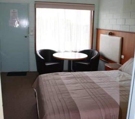 Opal Motel