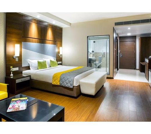 The Grand Magrath Hotel