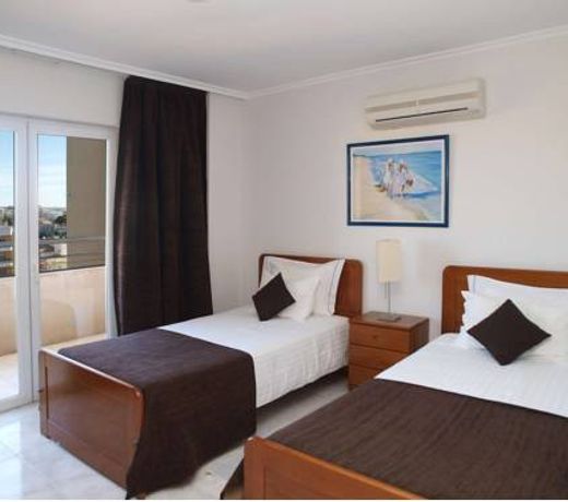 Apartamentos Jardins da Rocha