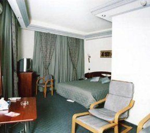 Relax Comfort Suites Hotel