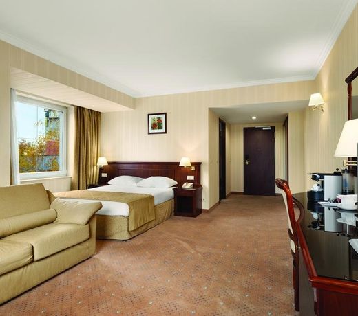 Ramada Hotel & Suites by Wyndham Bucharest North