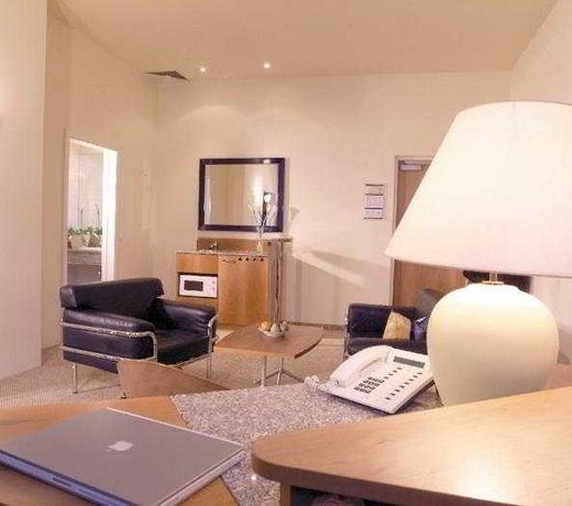 STARLIGHT SUITES
