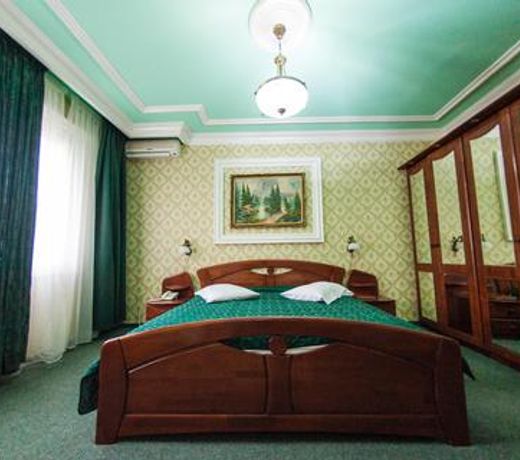 Bucharest Comfort Suites Hotel