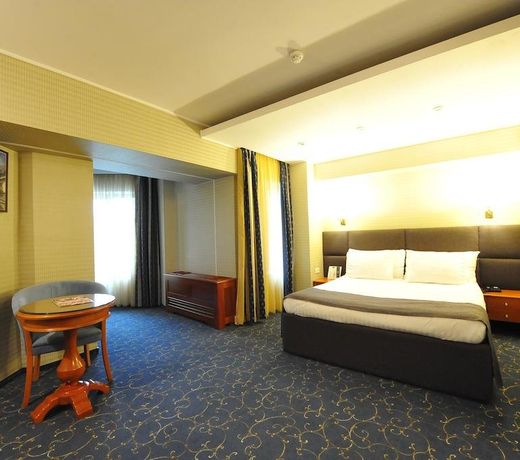 Crystal Palace Hotel