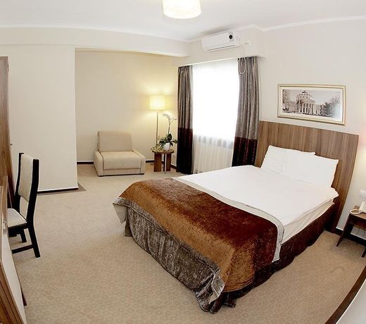 Hotel Ambasador