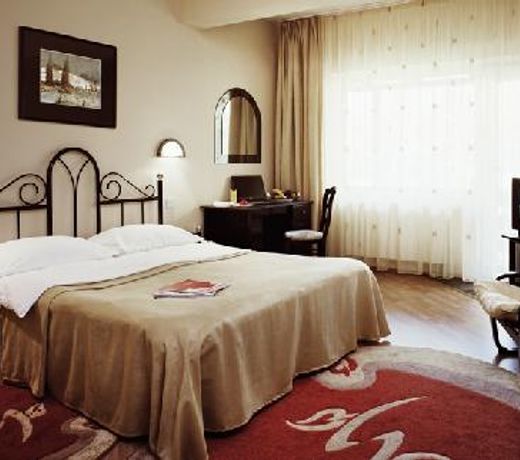 Caro Hotel