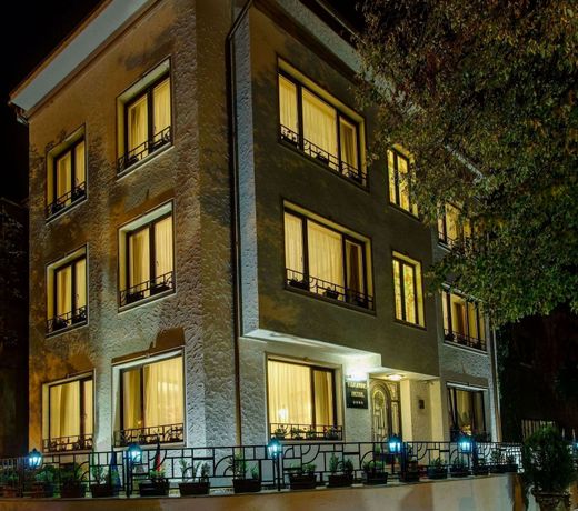 Vila Paris Boutique Hotel