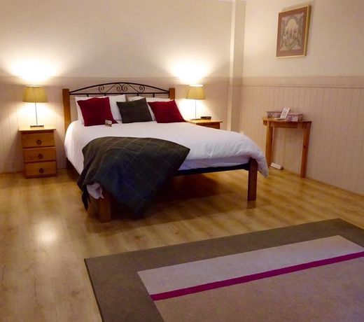 Lagoon Pocket Bed & Breakfast