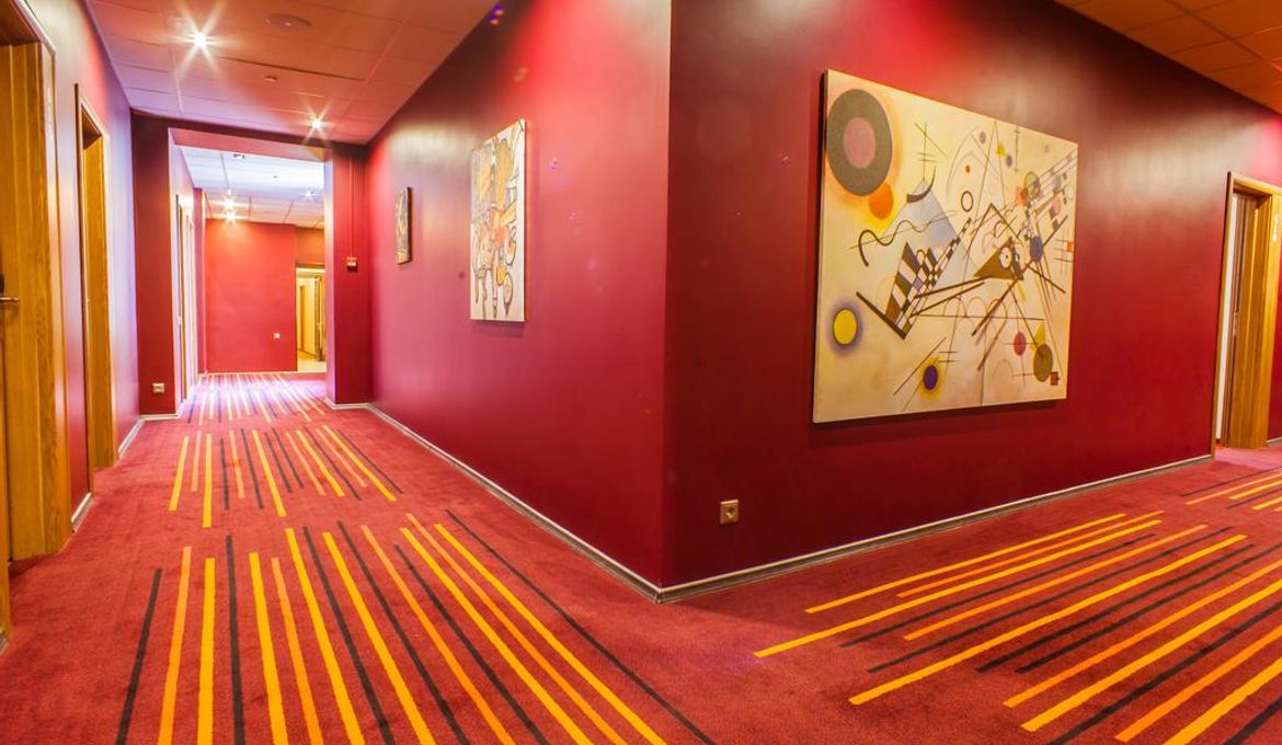 Best Western PLUS Centre Hotel  4*  (бывшая Октябрьская Лиговский корпус )