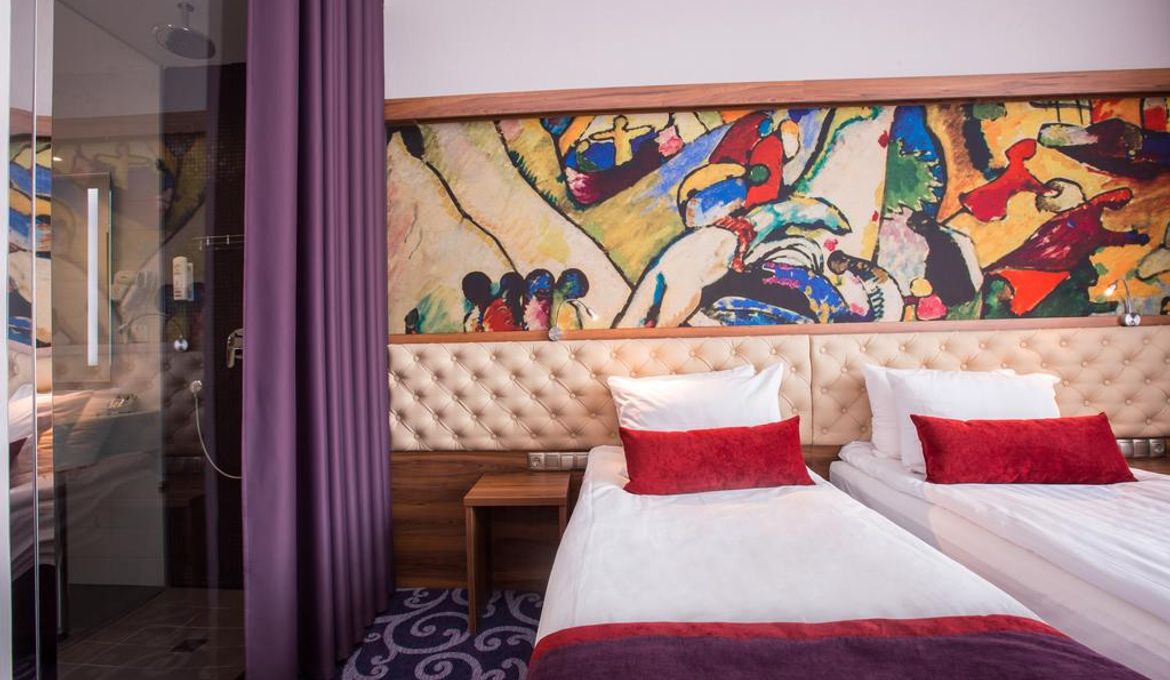 Best Western PLUS Centre Hotel  4*  (бывшая Октябрьская Лиговский корпус )