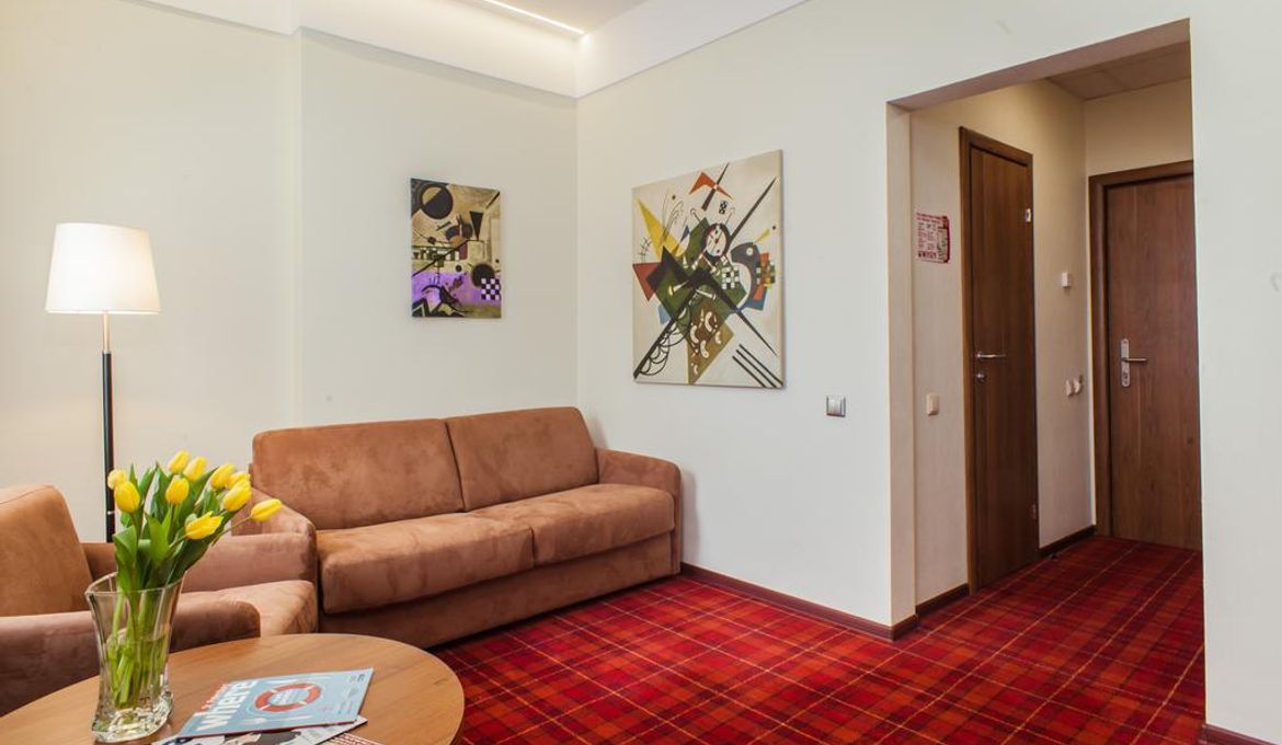 Best Western PLUS Centre Hotel  4*  (бывшая Октябрьская Лиговский корпус )