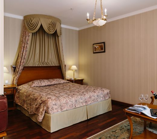 Grand Hotel Emerald