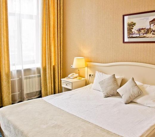 Aston Hotel