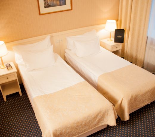 Aston Hotel