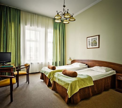 Shelfort Hotel