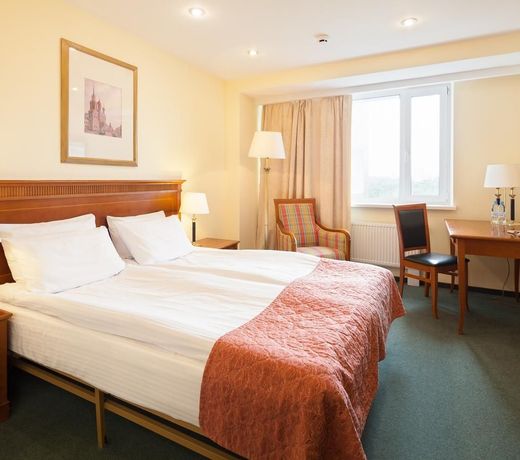 SunFlower Park Hotel