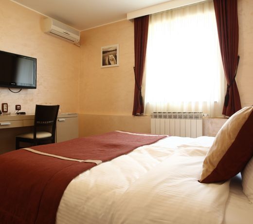Euro Garni Hotel