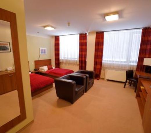 Aston Hotel