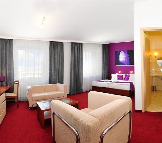 Hotel Color