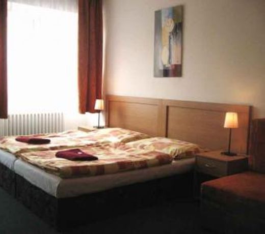 Hotel Plus