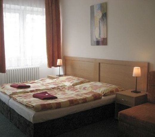 Hotel Plus