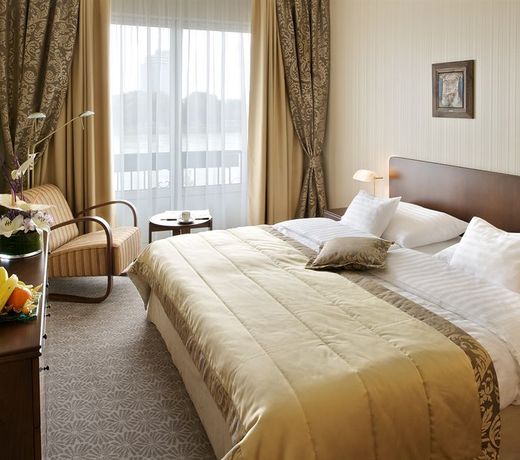 Hotel DevÃ­n