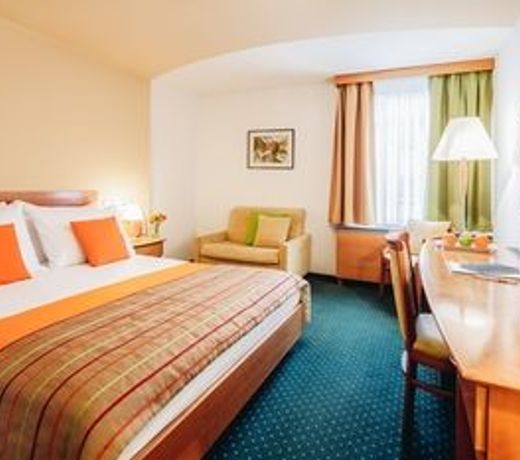 Central Hotel Superior