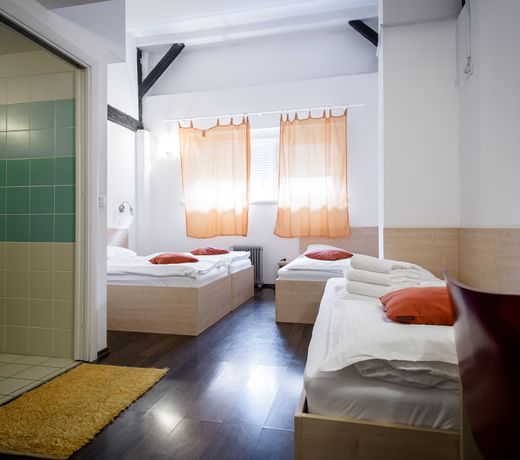 Hotel Emonec
