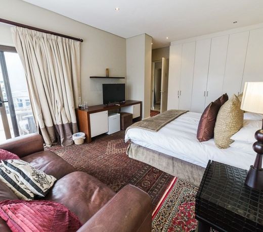 Atlantic Waves Guest House