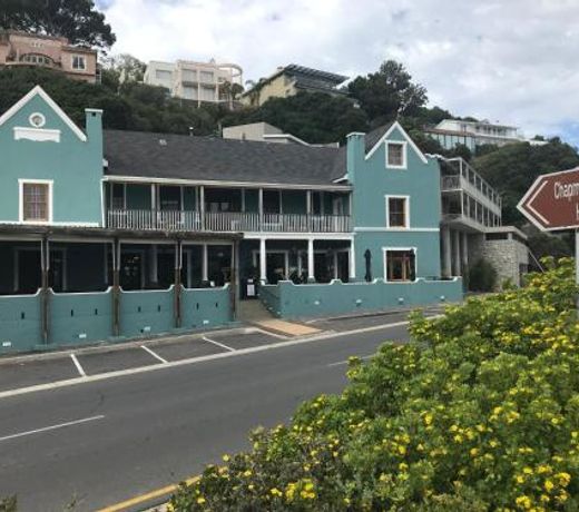 Chapmans Peak Beach Hotel