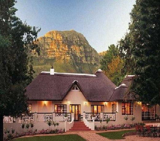 STRAIGHTWAY HEAD COUNTRY HOTEL