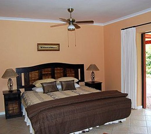BAYVIEW LODGE